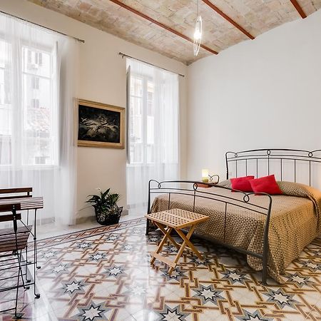 Monti Colosseum Apartment Рим Экстерьер фото