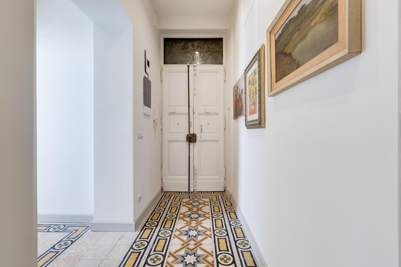 Monti Colosseum Apartment Рим Экстерьер фото